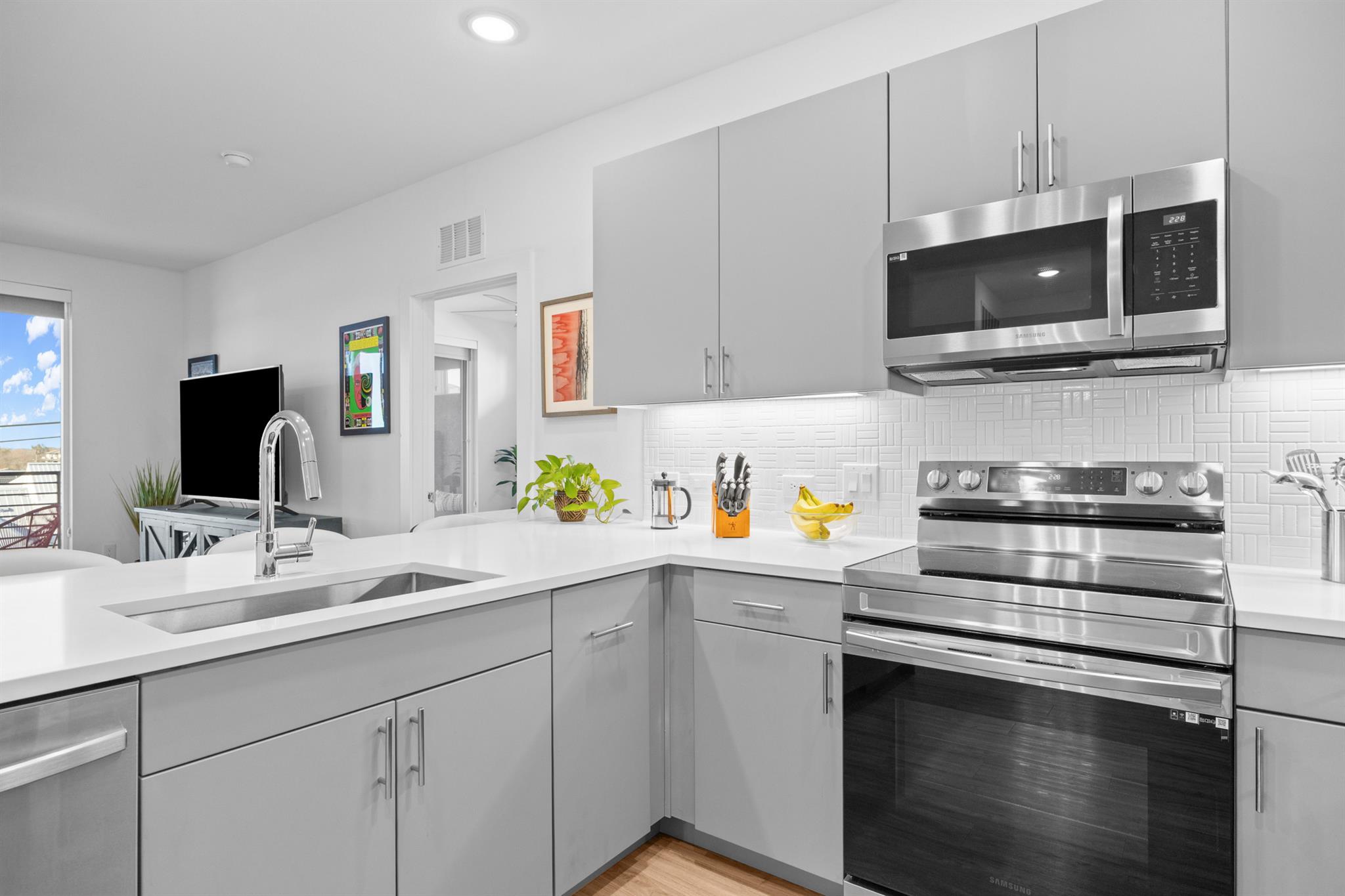 4801 Springdale, Austin, TX 78723 — photo 1