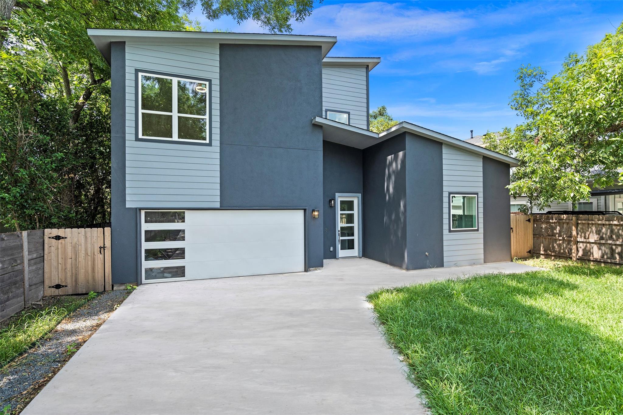 3613 Munson, Austin, TX 78721 — photo 1