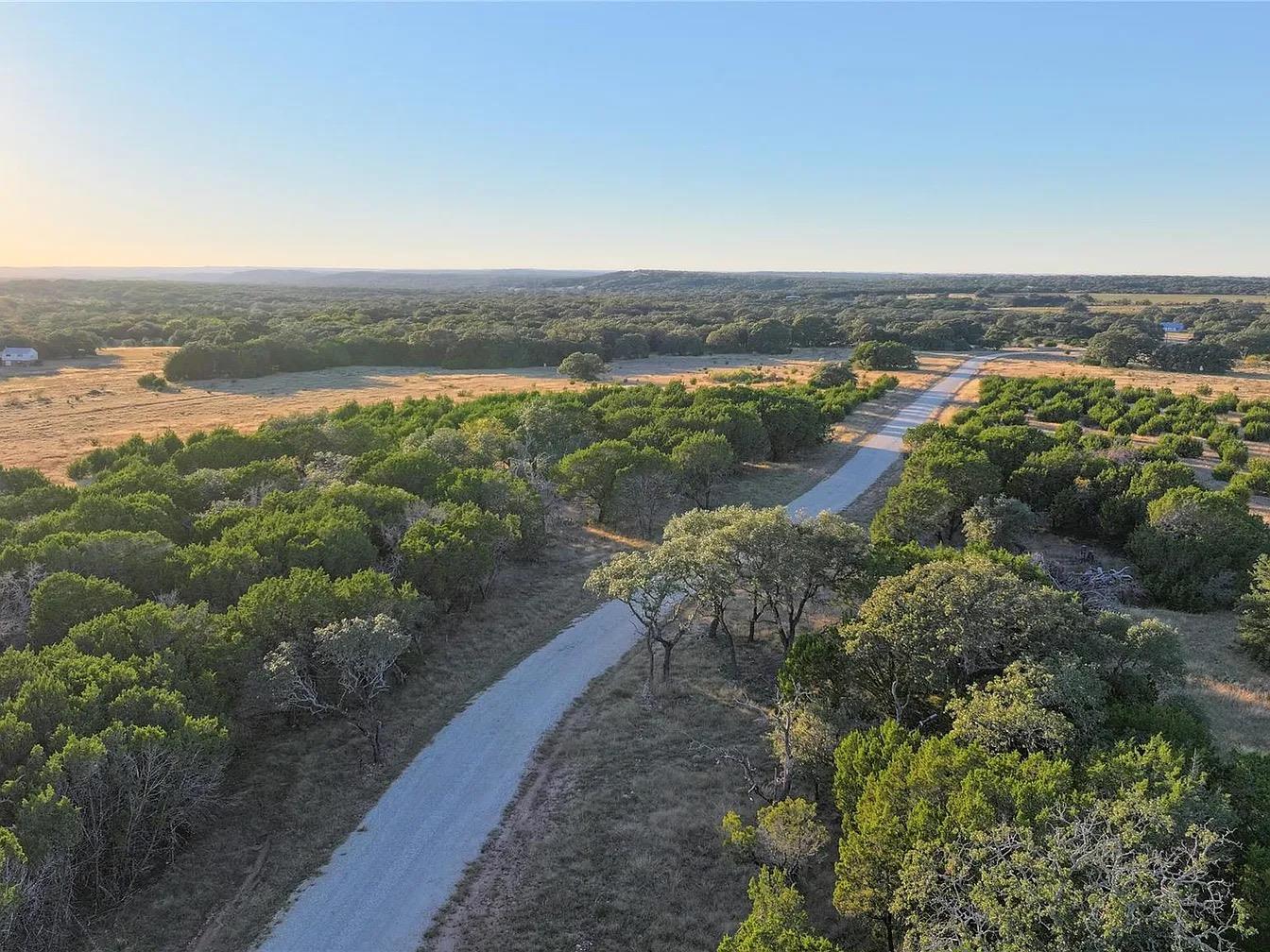 10 Bluestem, Lampasas, TX 76550 — photo 1