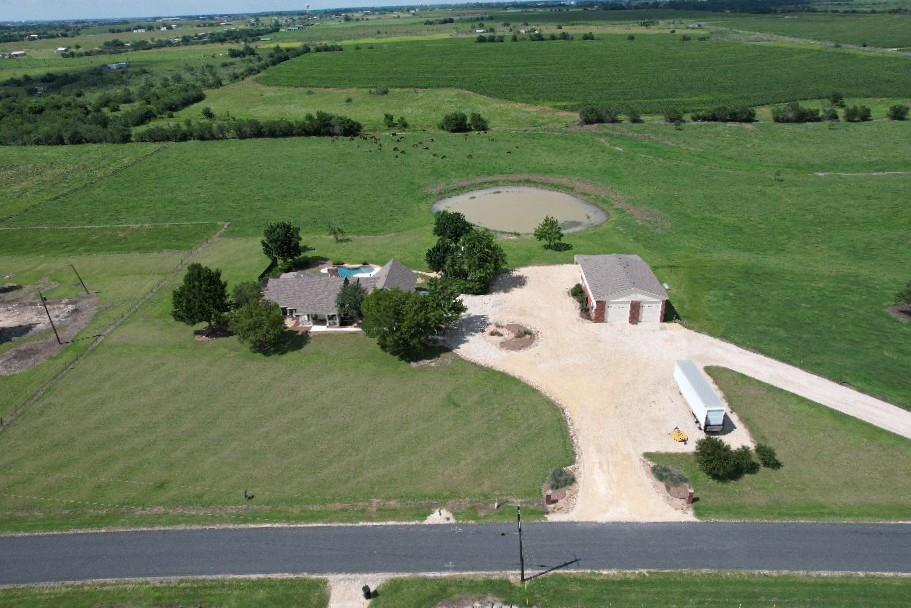 651 County Road 497, Taylor, TX 76574 — photo 1