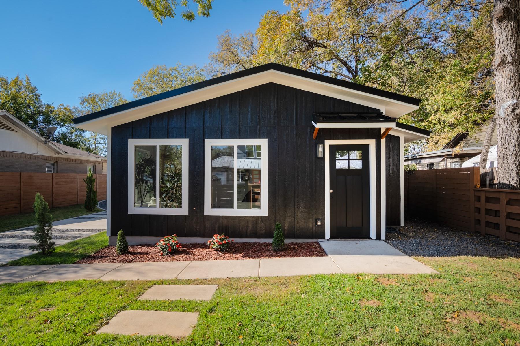 1006 Cherico#2, Austin, TX 78702 — photo 1