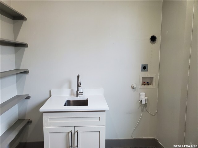 1132 Mistletoe, , 78201 — photo 1