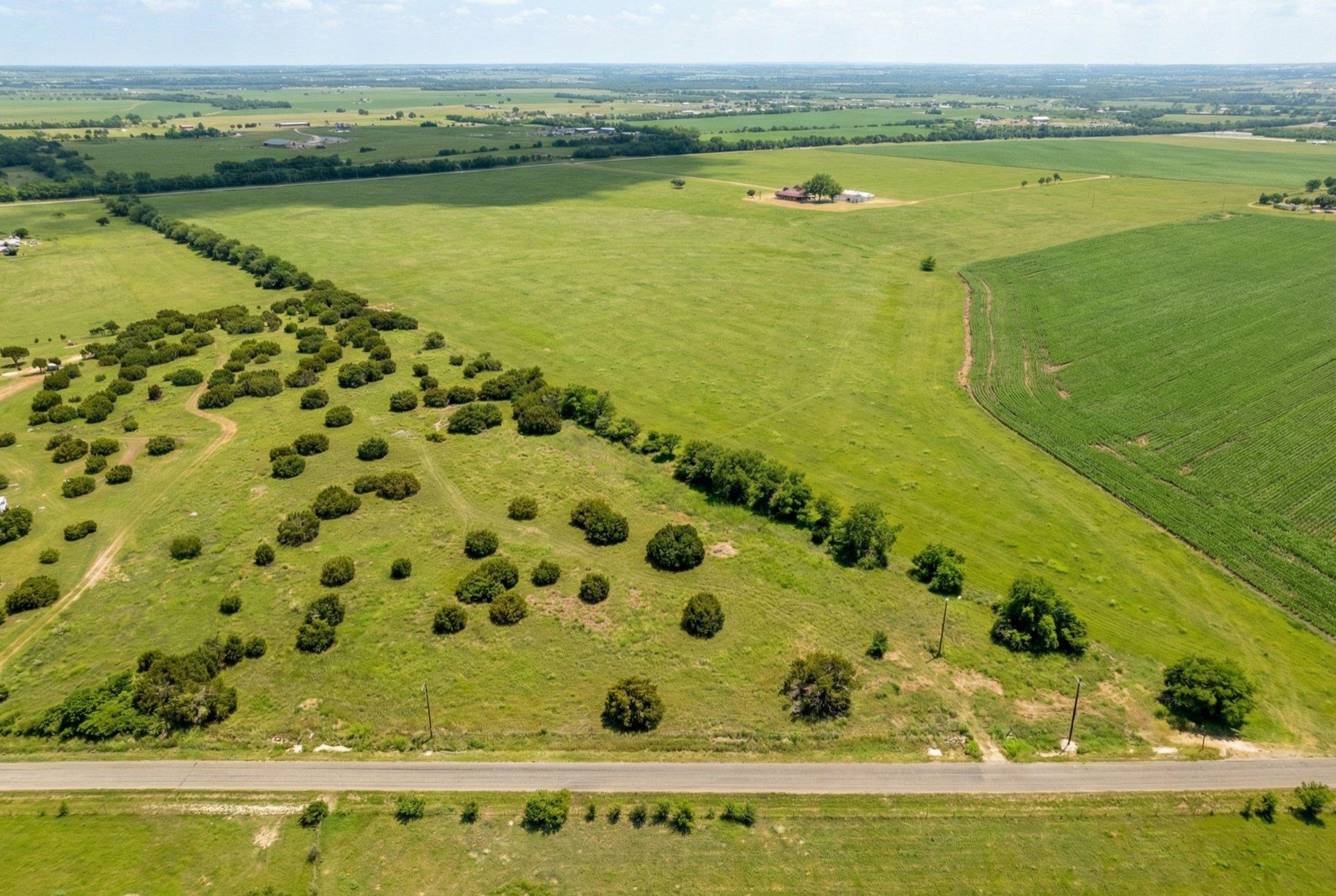 562 County Road 154 None, Georgetown, TX 78626 — photo 1