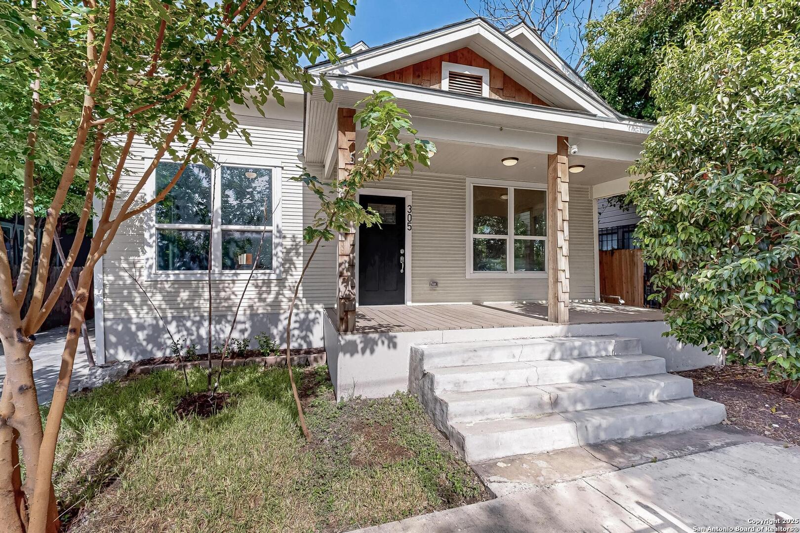 305 Spruce, ,  78203 — photo 1