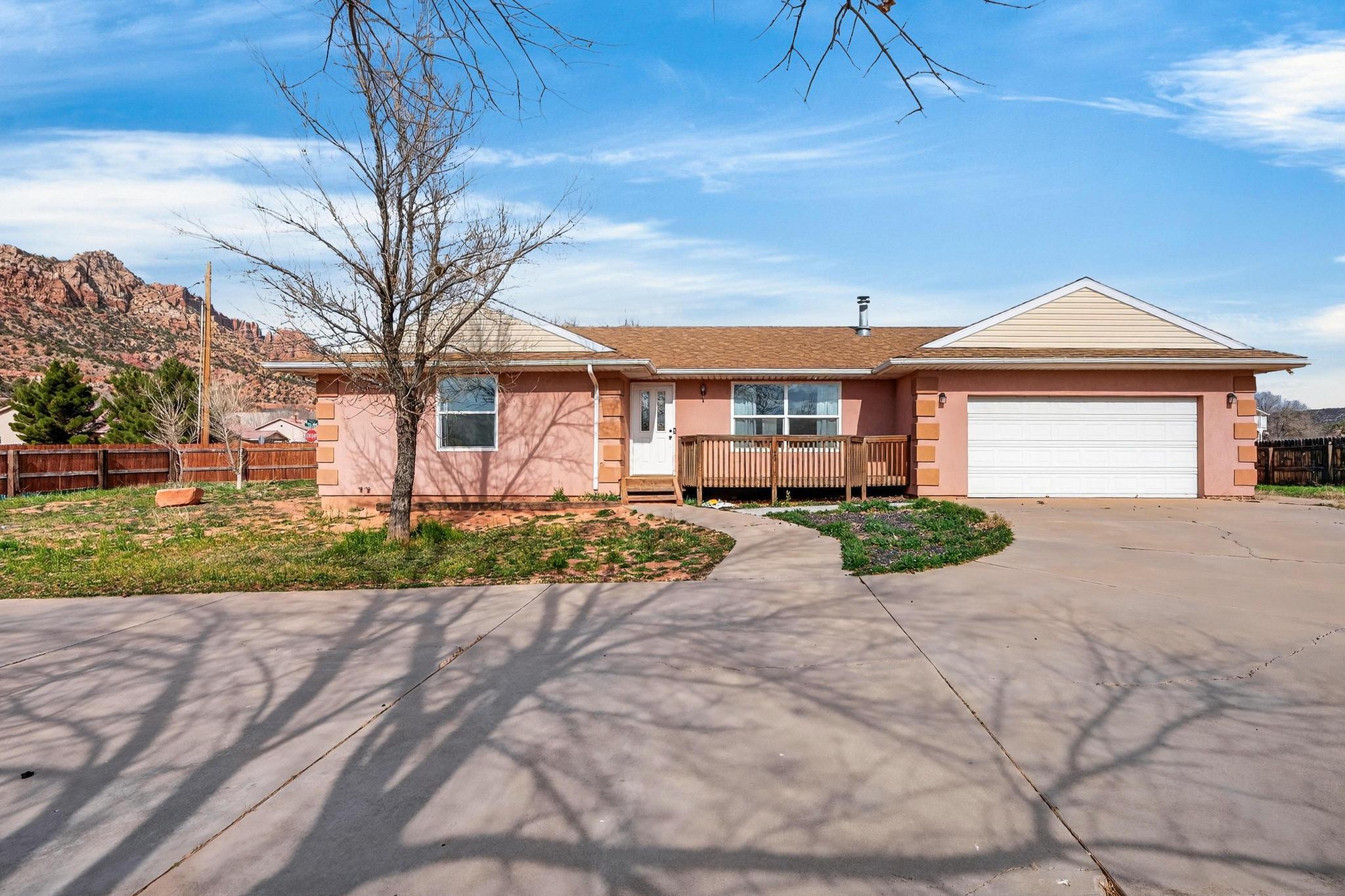 780 N HILDALE ST, Hildale, UT 84784 — photo 1