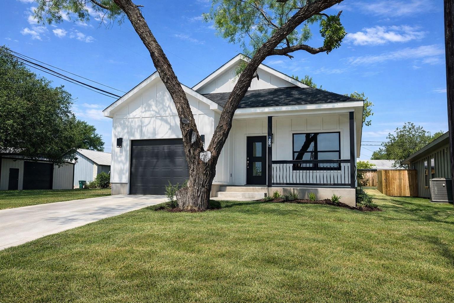 600 Fir, Cottonwood Shores, TX 78657 — photo 1