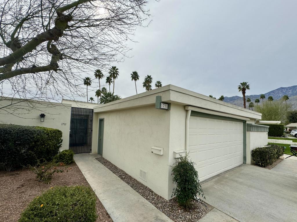1711 Grand Bahama Drive W, Palm Springs, CA 92264 — photo 1