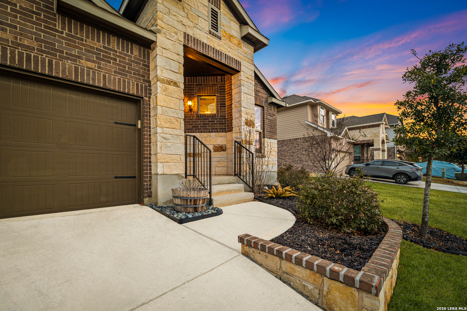 21954 Akin Byu, , 78261 — photo 1