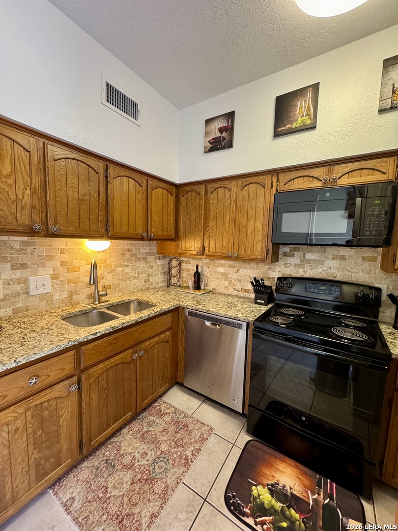 18035 Fm 306, ,  78133 — photo 1