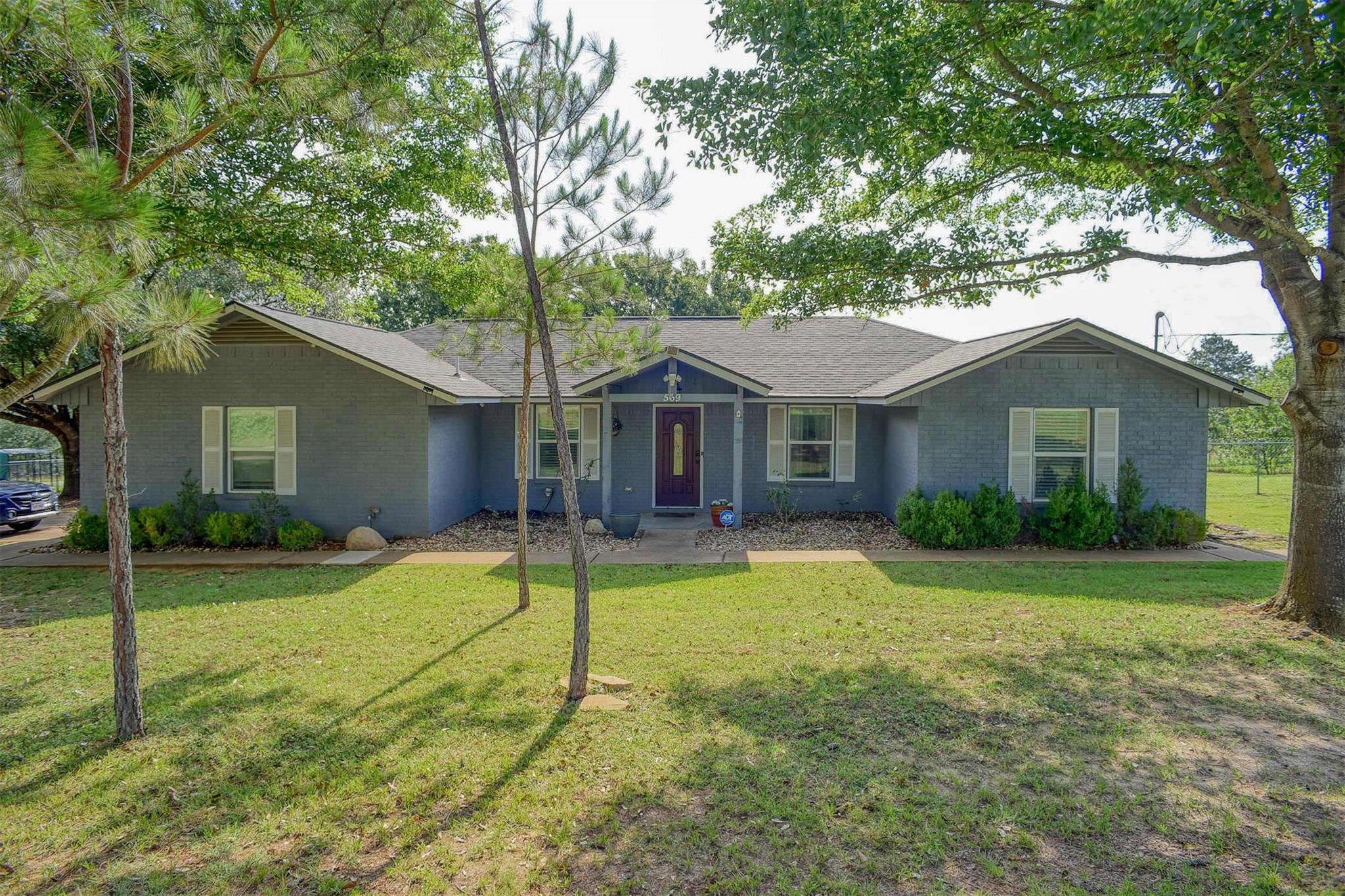 569 McAllister, Bastrop, TX 78602 — photo 1