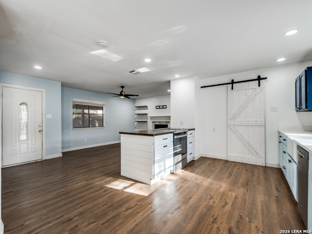 23104 S Breeze St, ,  78258 — photo 1