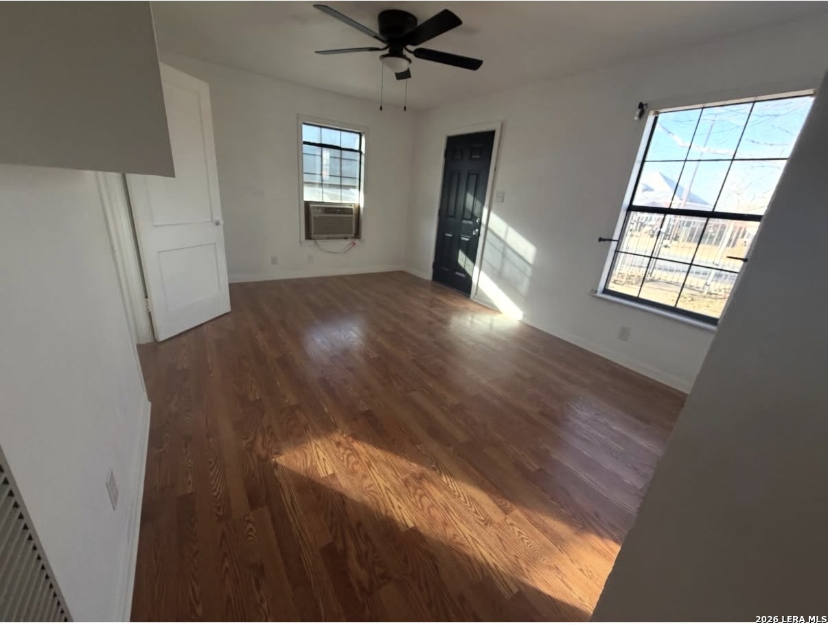 122 Hart, ,  78214 — photo 1
