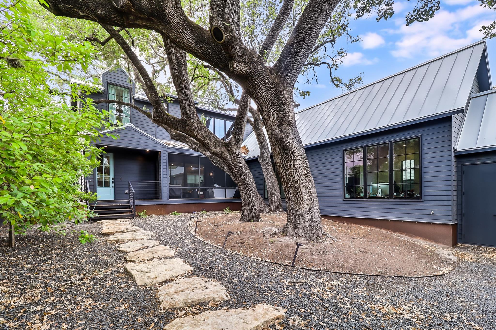 1402 Drake, Austin, TX 78704 — photo 1