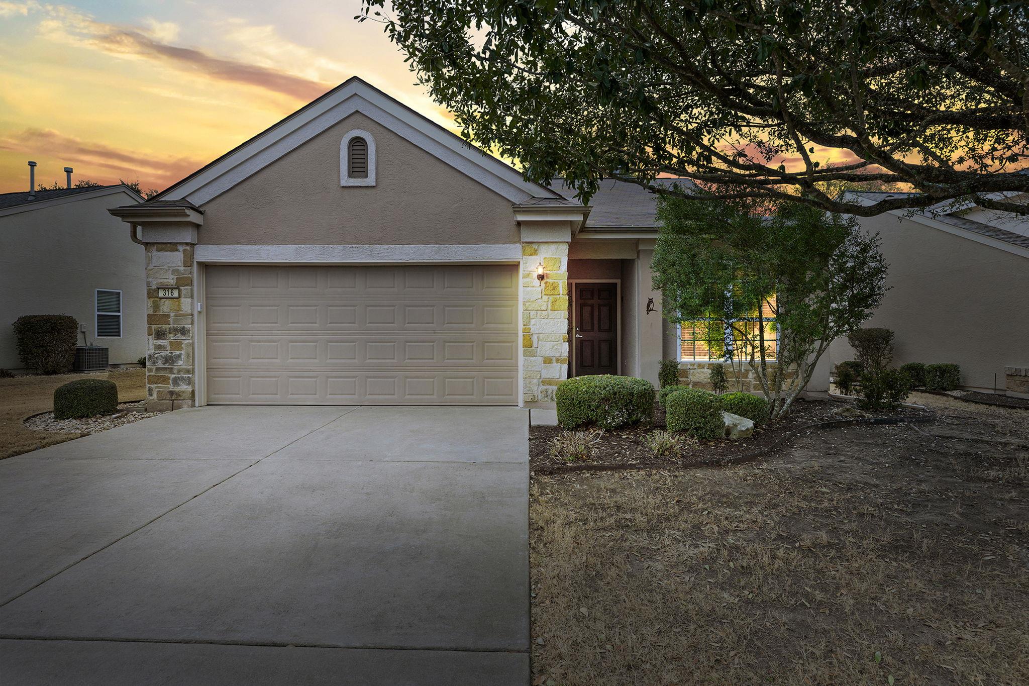 316 Crockett, Georgetown, TX 78633 — photo 1