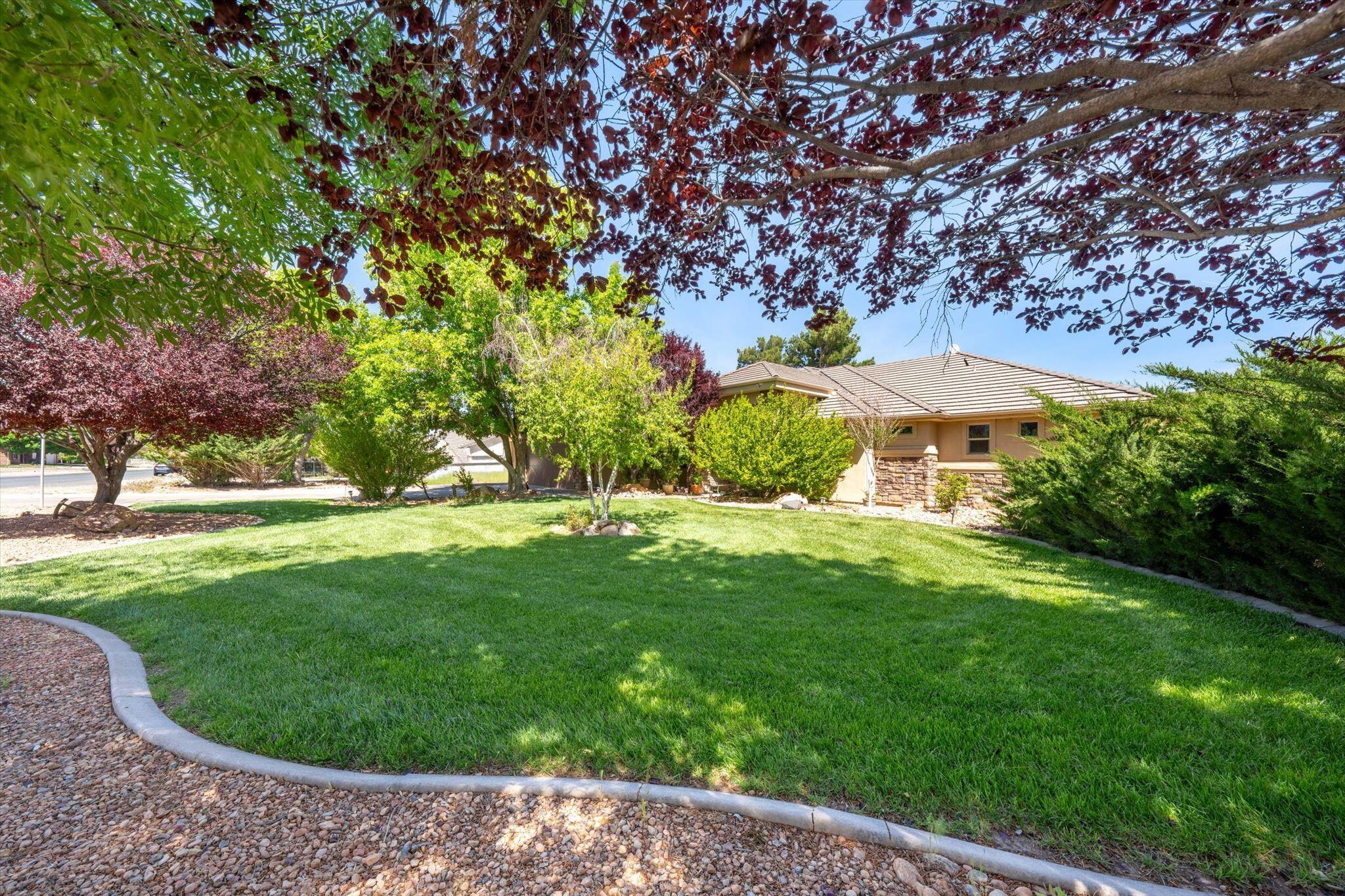 1112 W Sapphire DR, St George, UT 84770 — photo 1