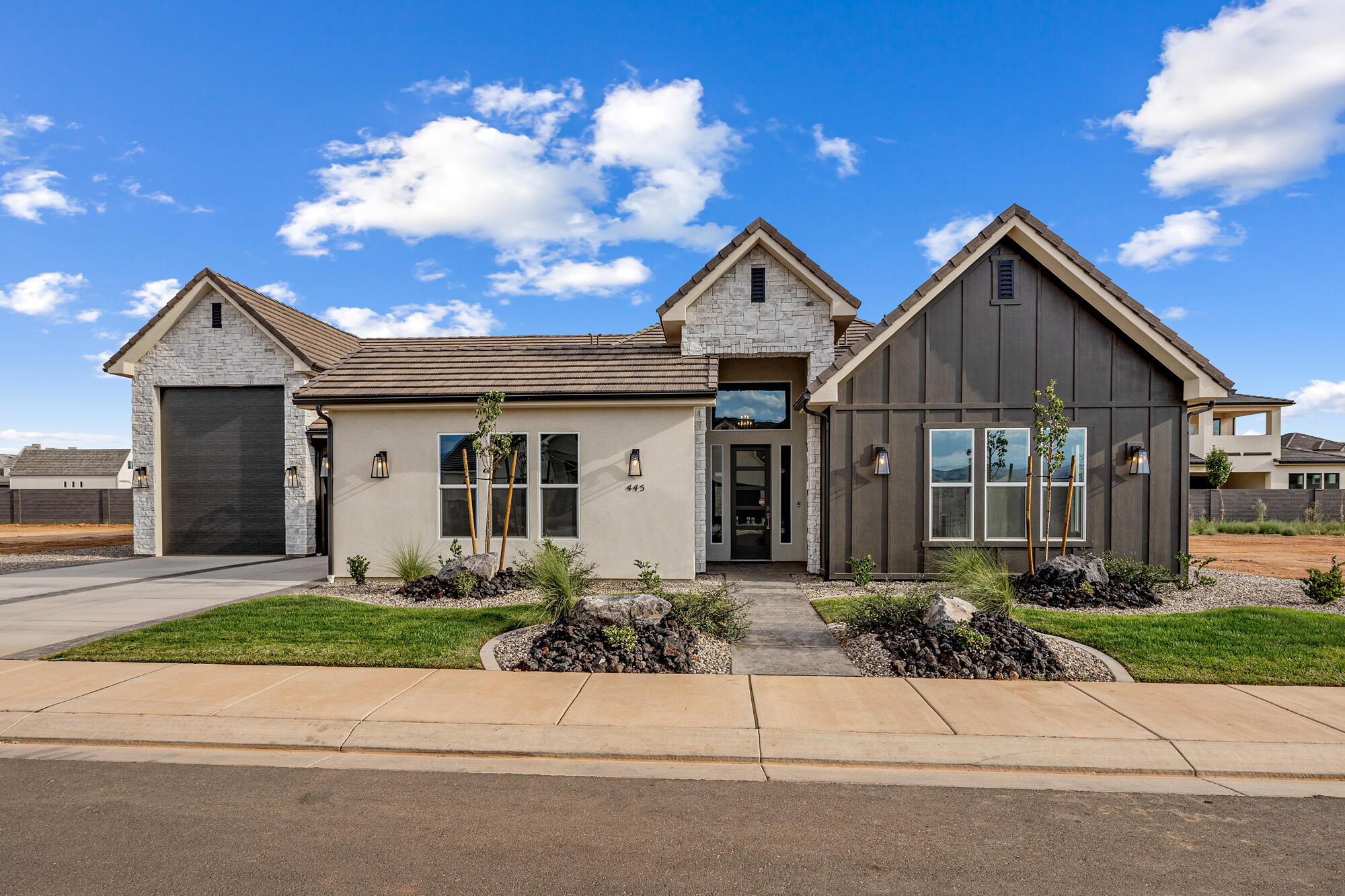 445 W Rosina CIR, Washington, UT 84780 — photo 1