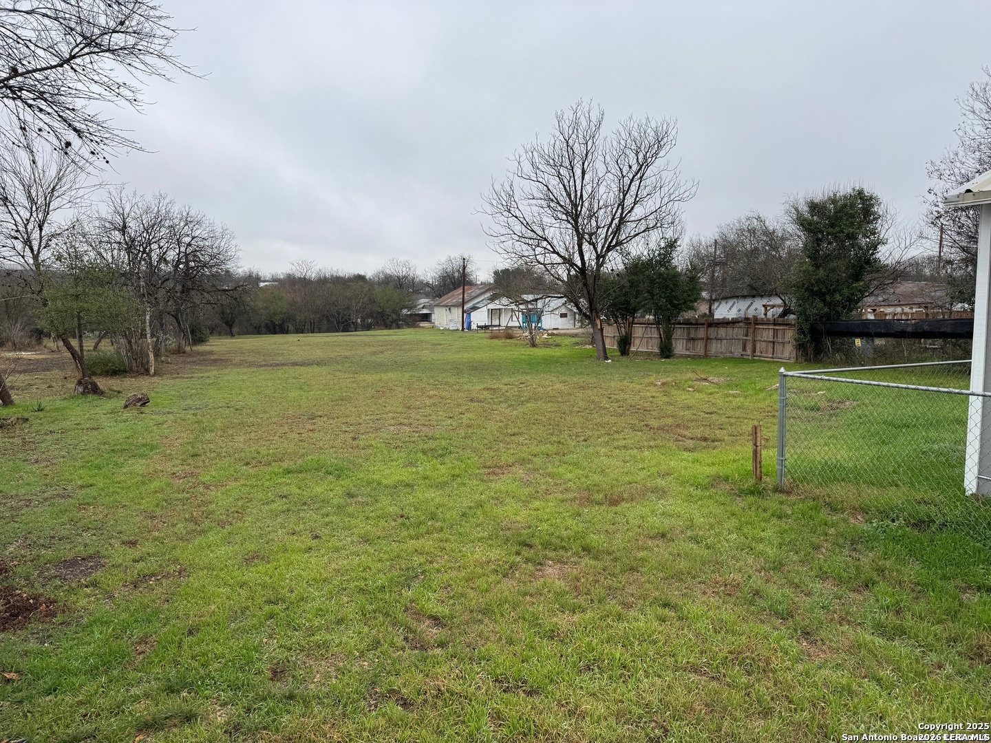 237 Chickering Ave, San Antonio, TX 78210 — photo 1
