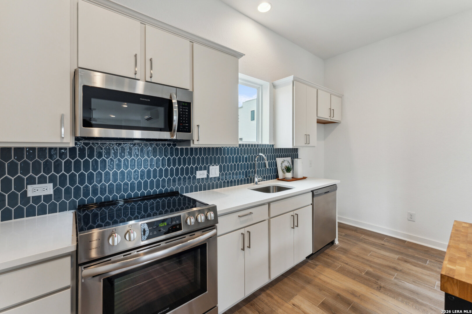 1735 W Gramercy Pl #201/301/302, ,  78201 — photo 1