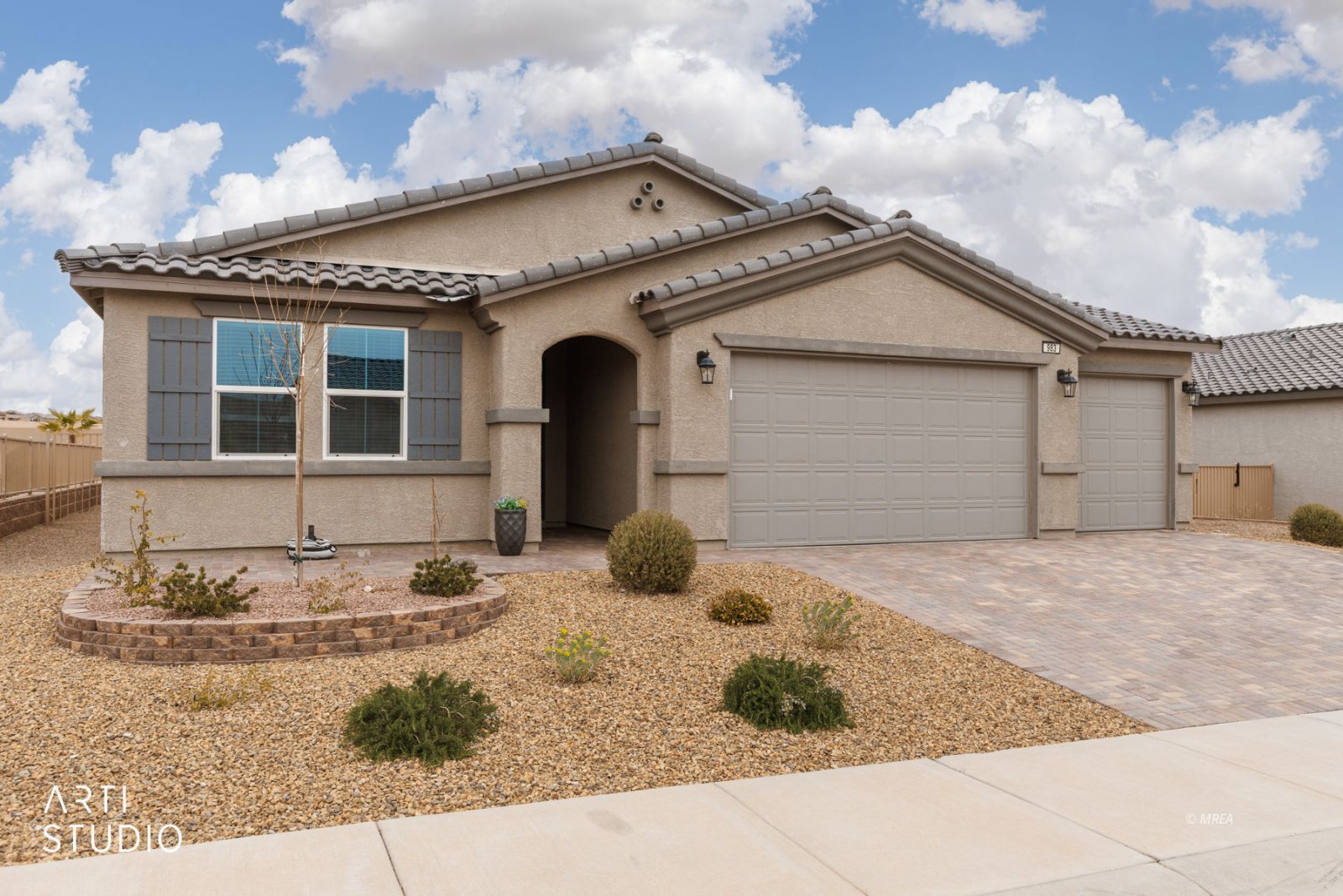 983 Atkins Ln
