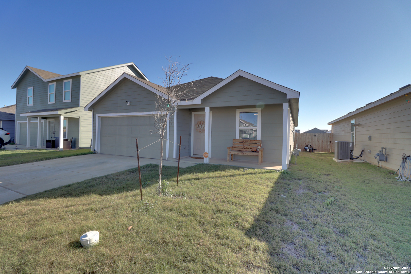 116 Aidan Trl, Fredericksburg, TX 78624 — photo 1
