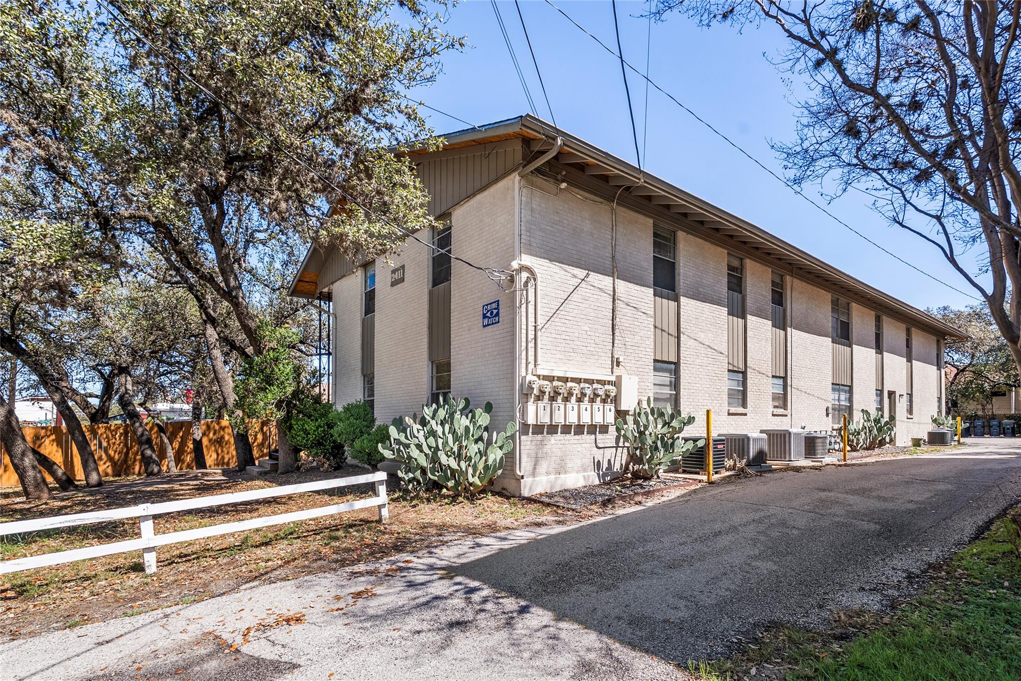 2411 S 5th St, Austin, TX 78704 — photo 1