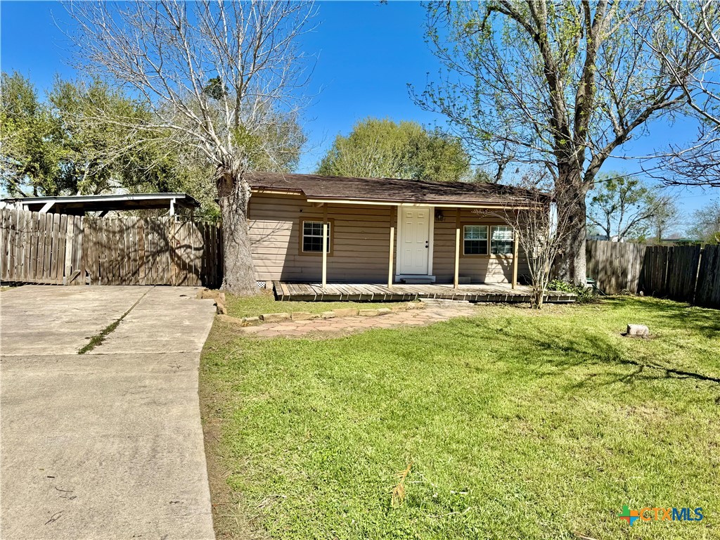 4904 Lone Tree Road, Victoria, TX 77901 — photo 1