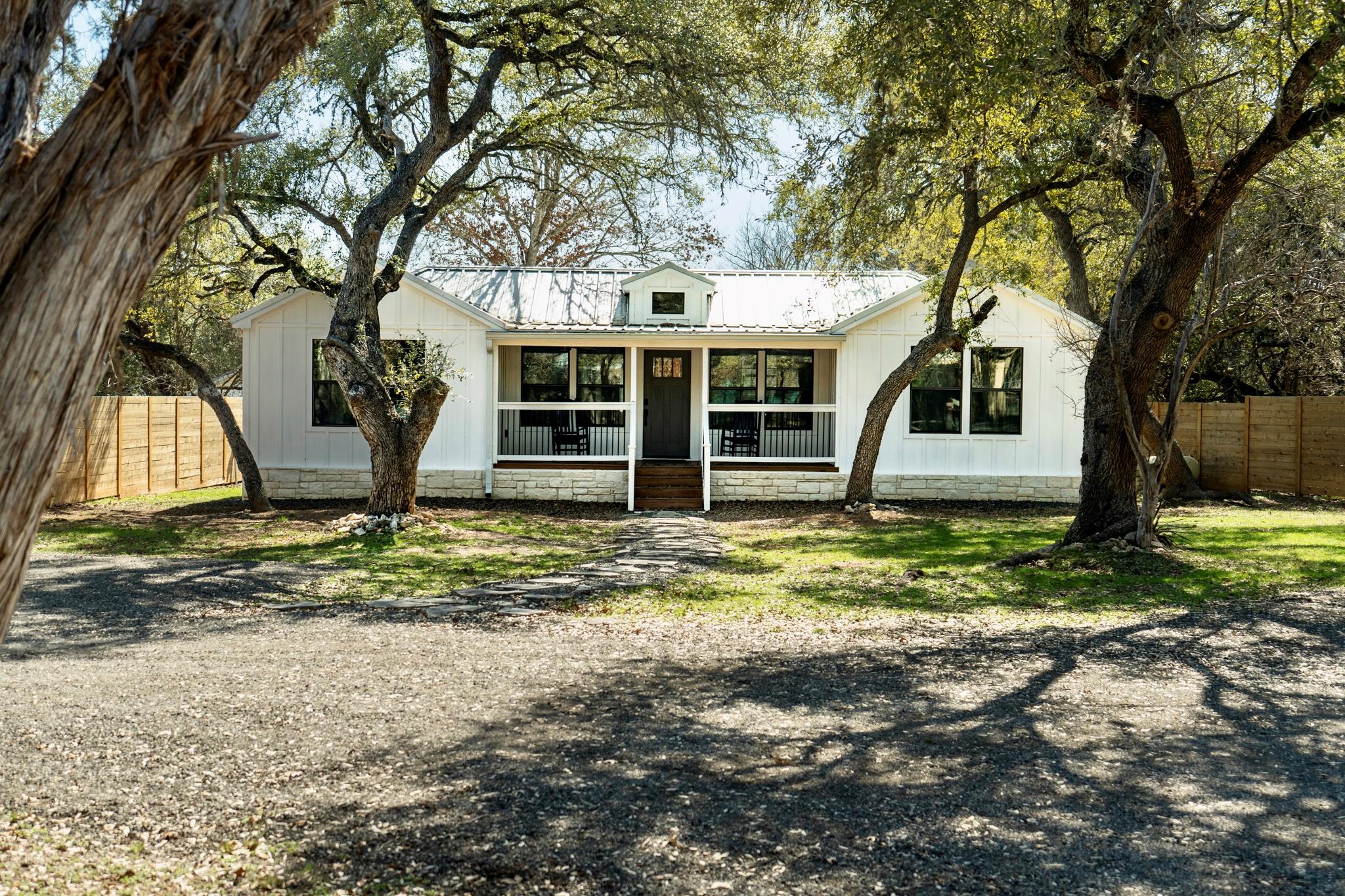 106  Chapparal Cir, Wimberley, TX 78676 — photo 1