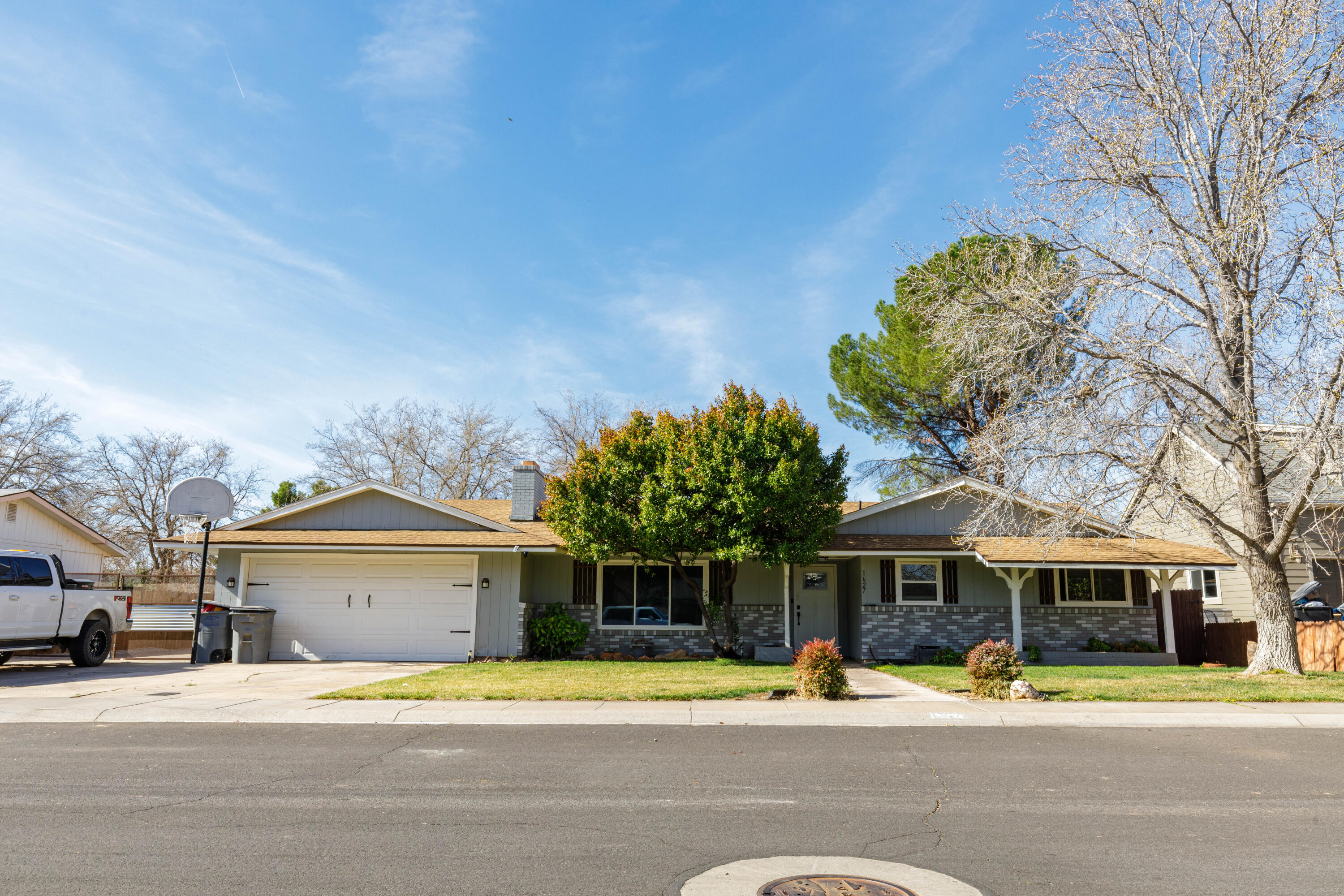 1627 W ROSE GARDEN LN, St George, UT 84790 — photo 1