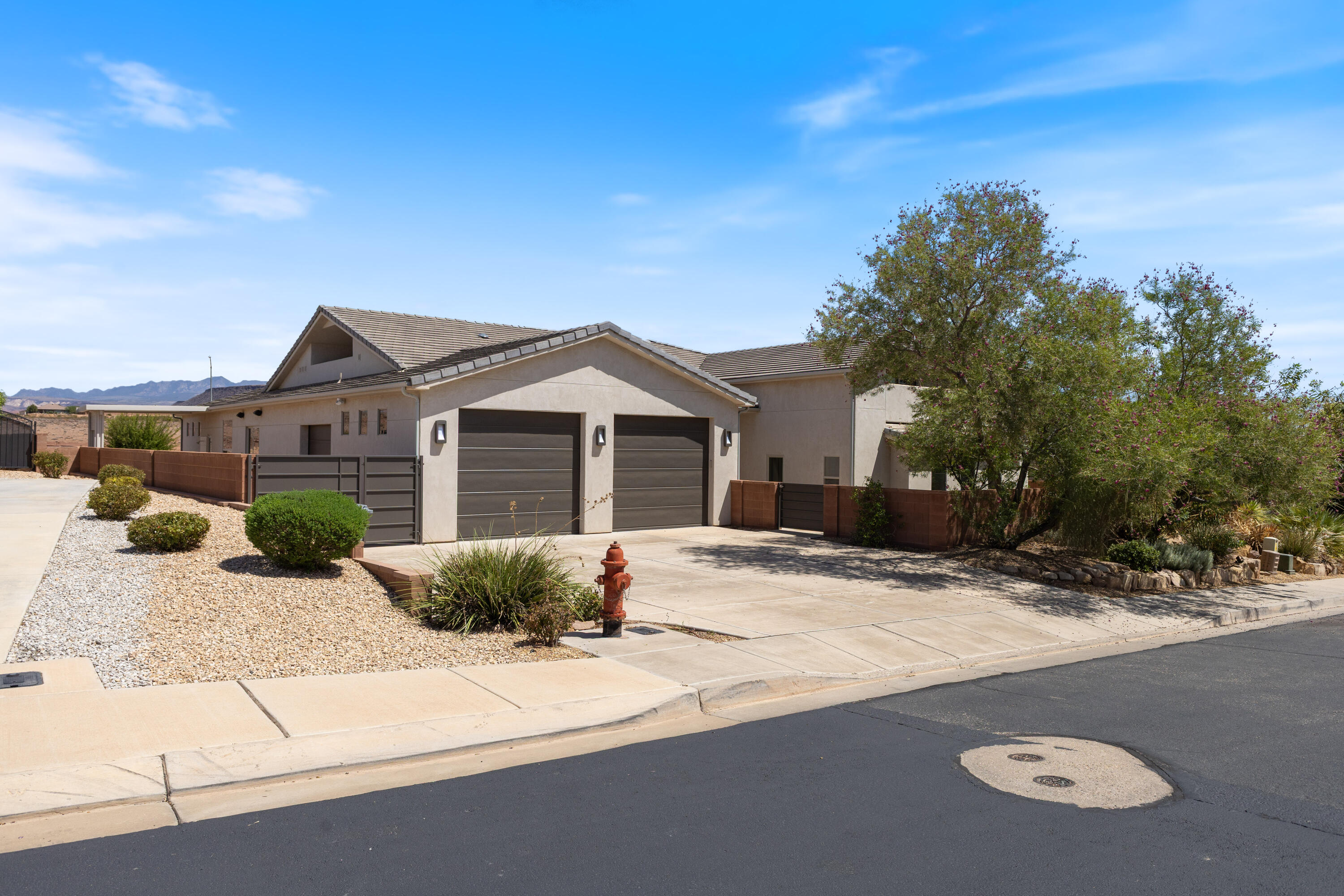 1388 W 2130 S, St George, UT 84770 — photo 1