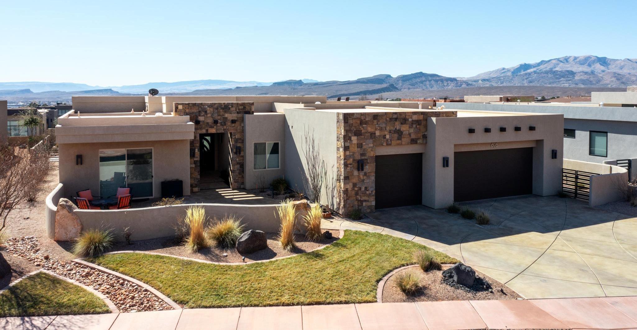 676 E Palisades DR E, Ivins, UT 84738 — photo 1