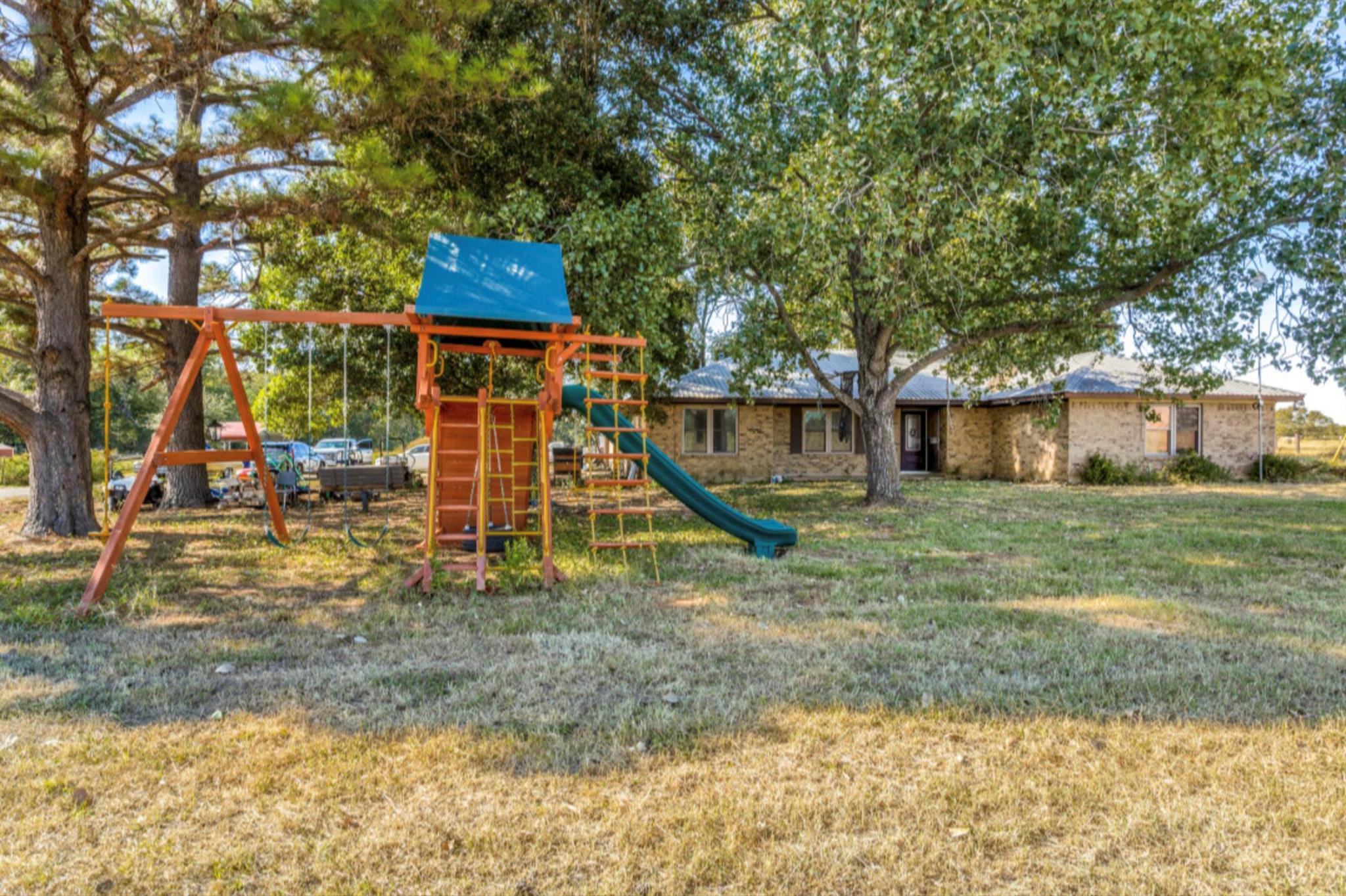 610  Pleasant Grove Rd, Elgin, TX 78621 — photo 1