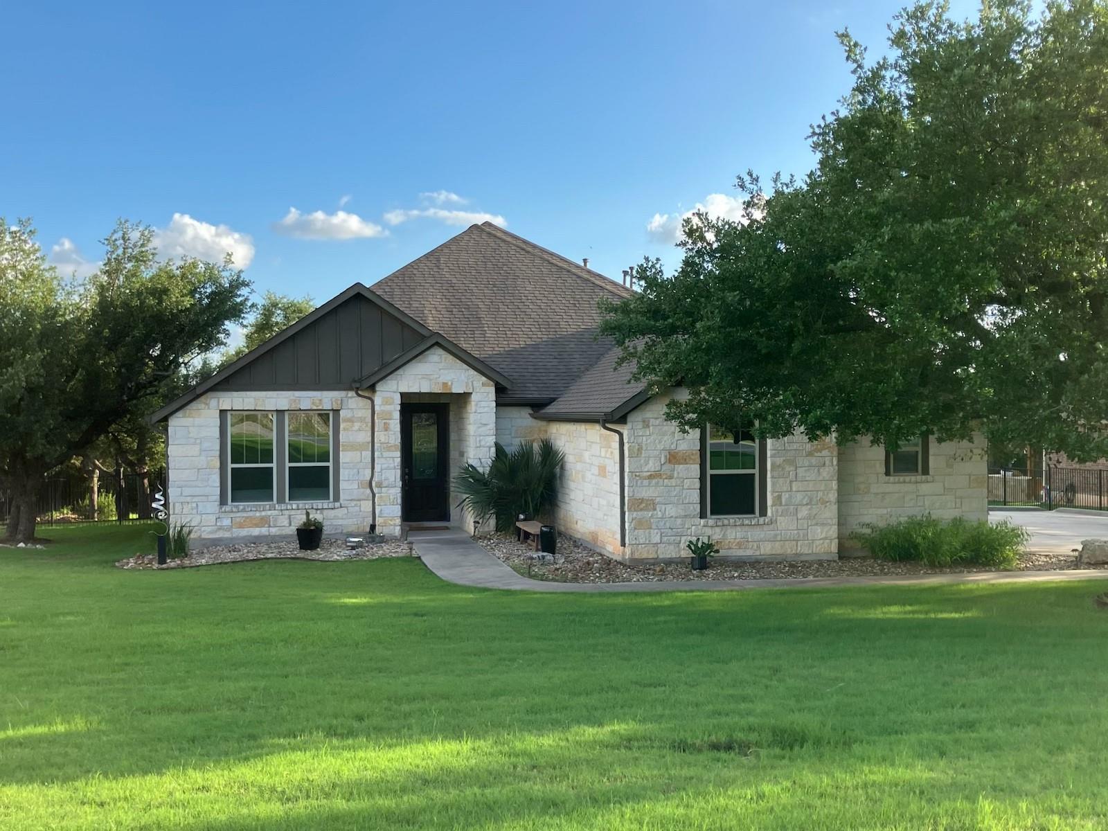 960 Blue Ridge, Dripping Springs, TX 78620 — photo 1