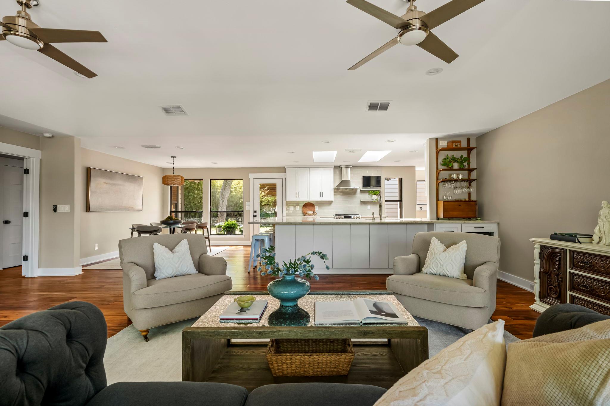 1701 Cresthaven, Austin, TX 78704 — photo 1