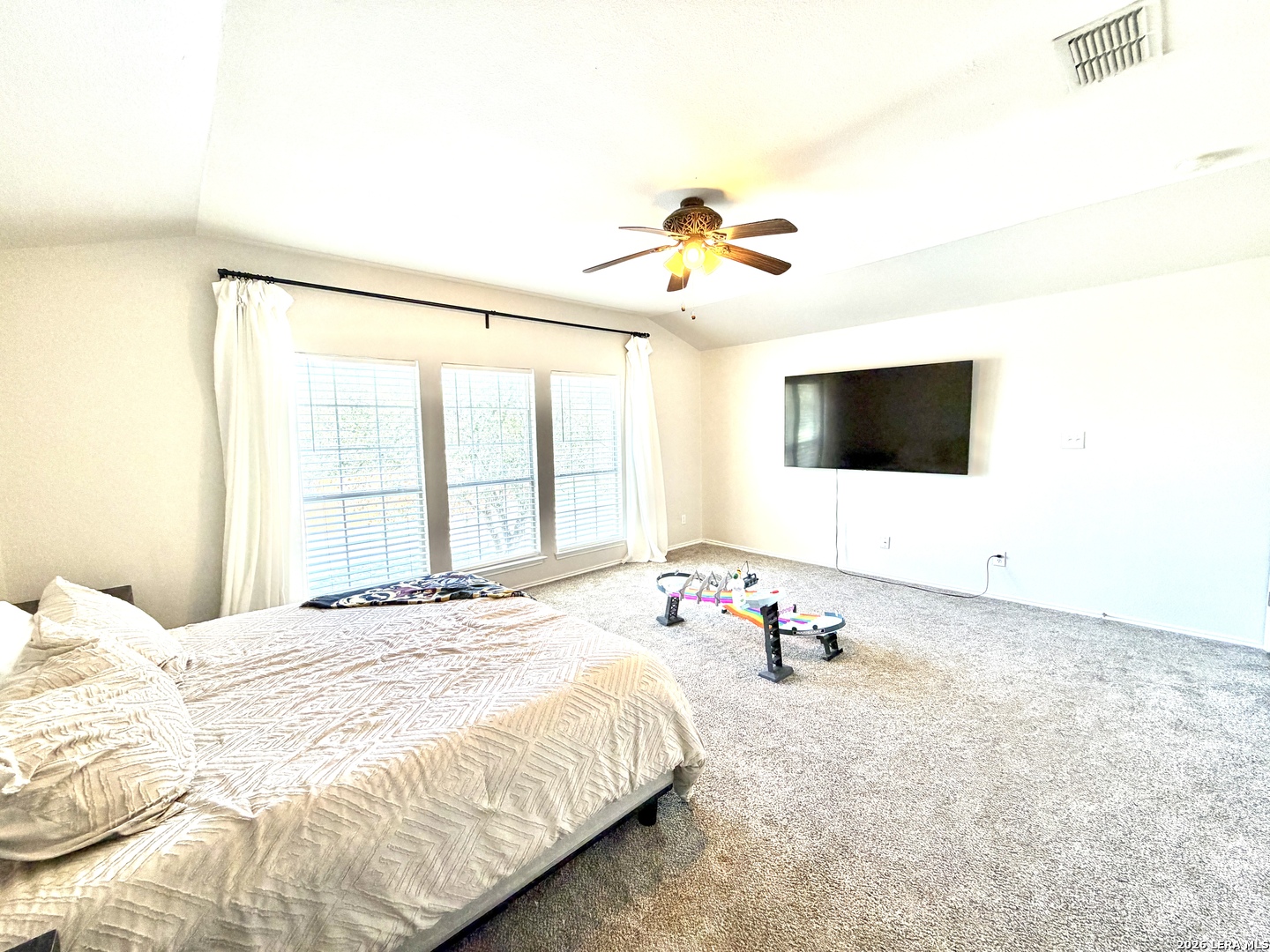 422 Abigail, ,  78109 — photo 1