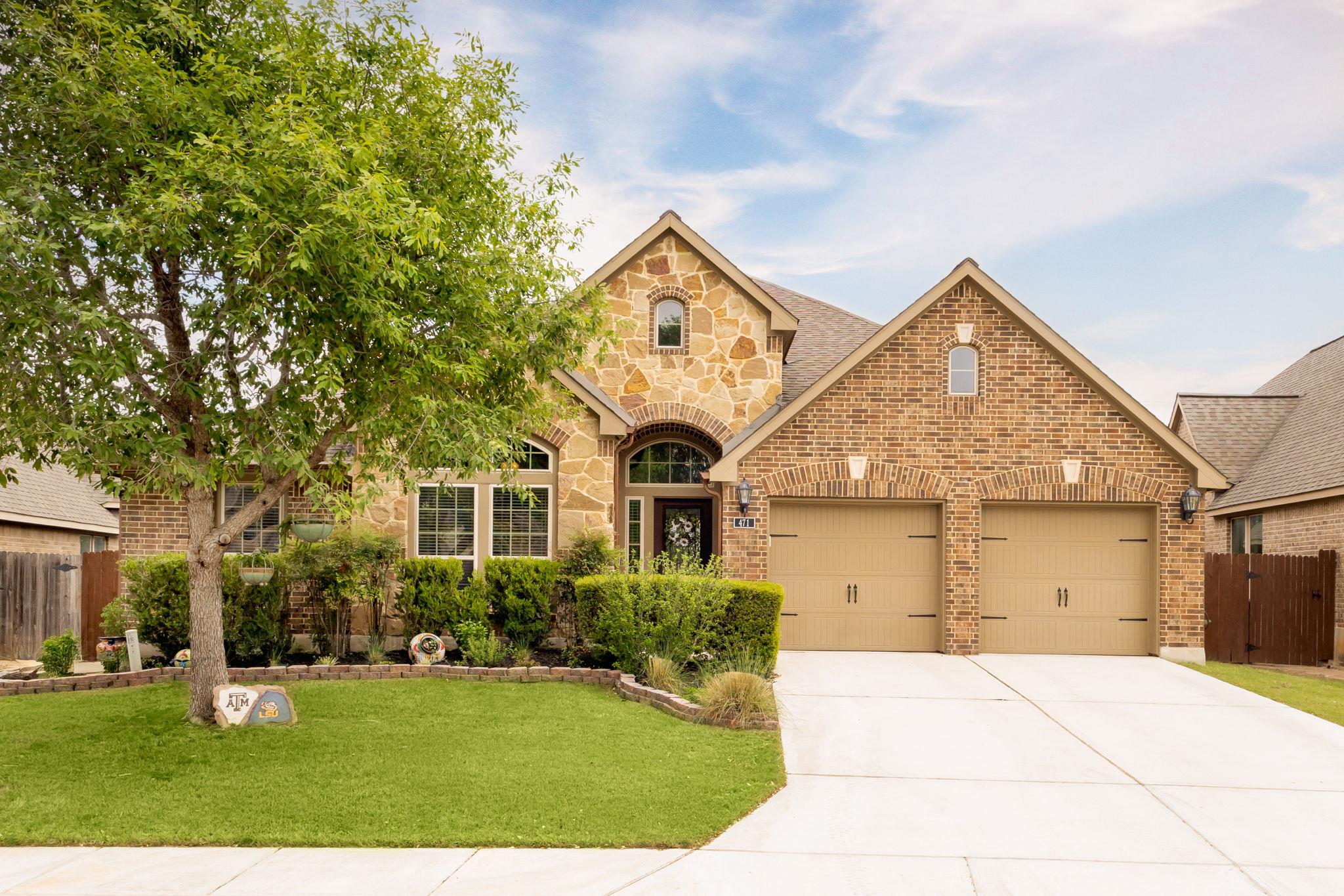 471 Wilderness, New Braunfels, TX 78132 — photo 1