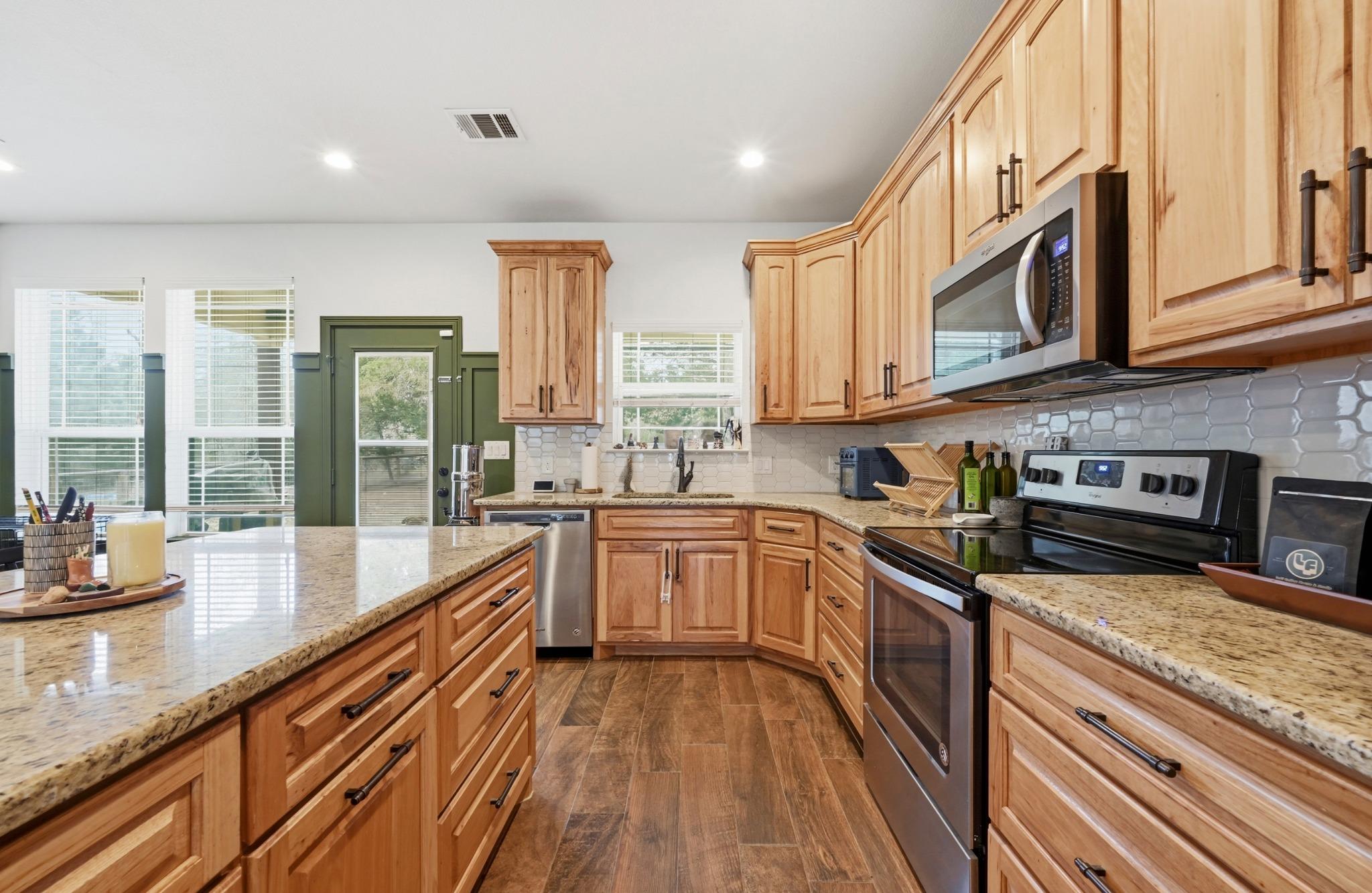 202 Cedar Hills, Elgin, TX 78621 — photo 1