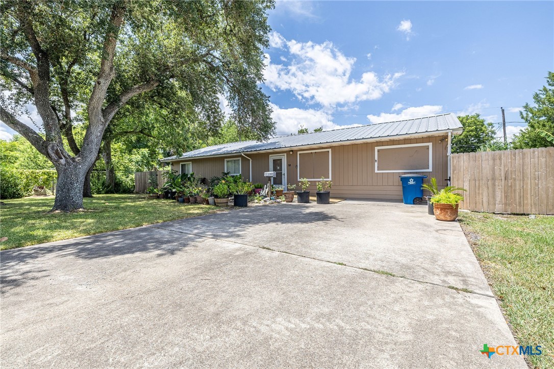 313 Dan Avenue, Port Lavaca, TX 77979 — photo 1