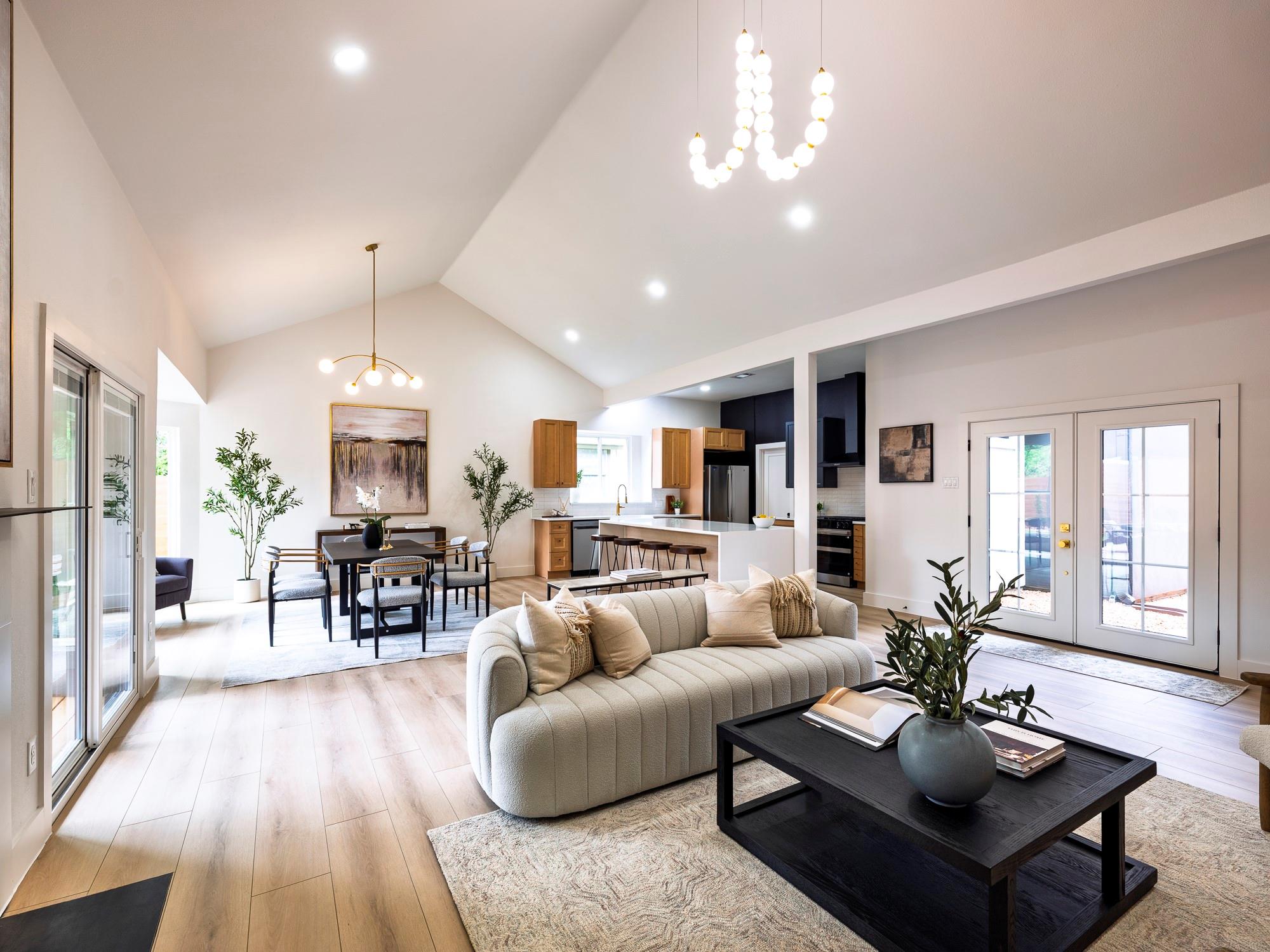 8111 Elkhorn Mountain, Austin, TX 78729 — photo 1