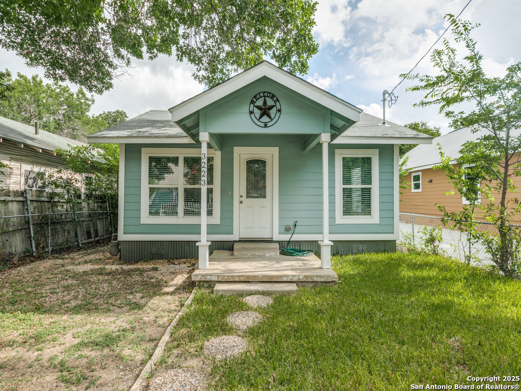3223 Travis, , 78207 — photo 1