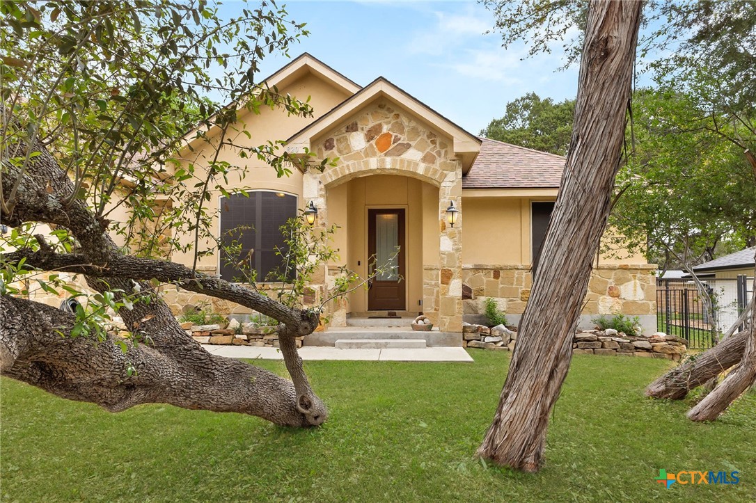 820 Mission Hills Drive, New Braunfels, TX 78130 — photo 1