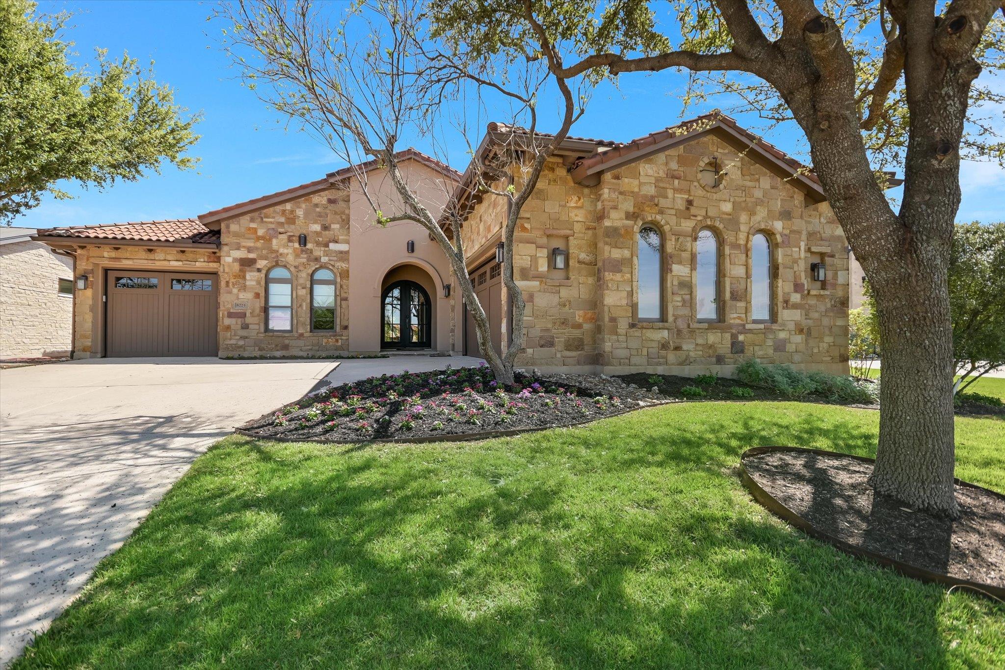 8225 Carranzo, Austin, TX 78735 — photo 1