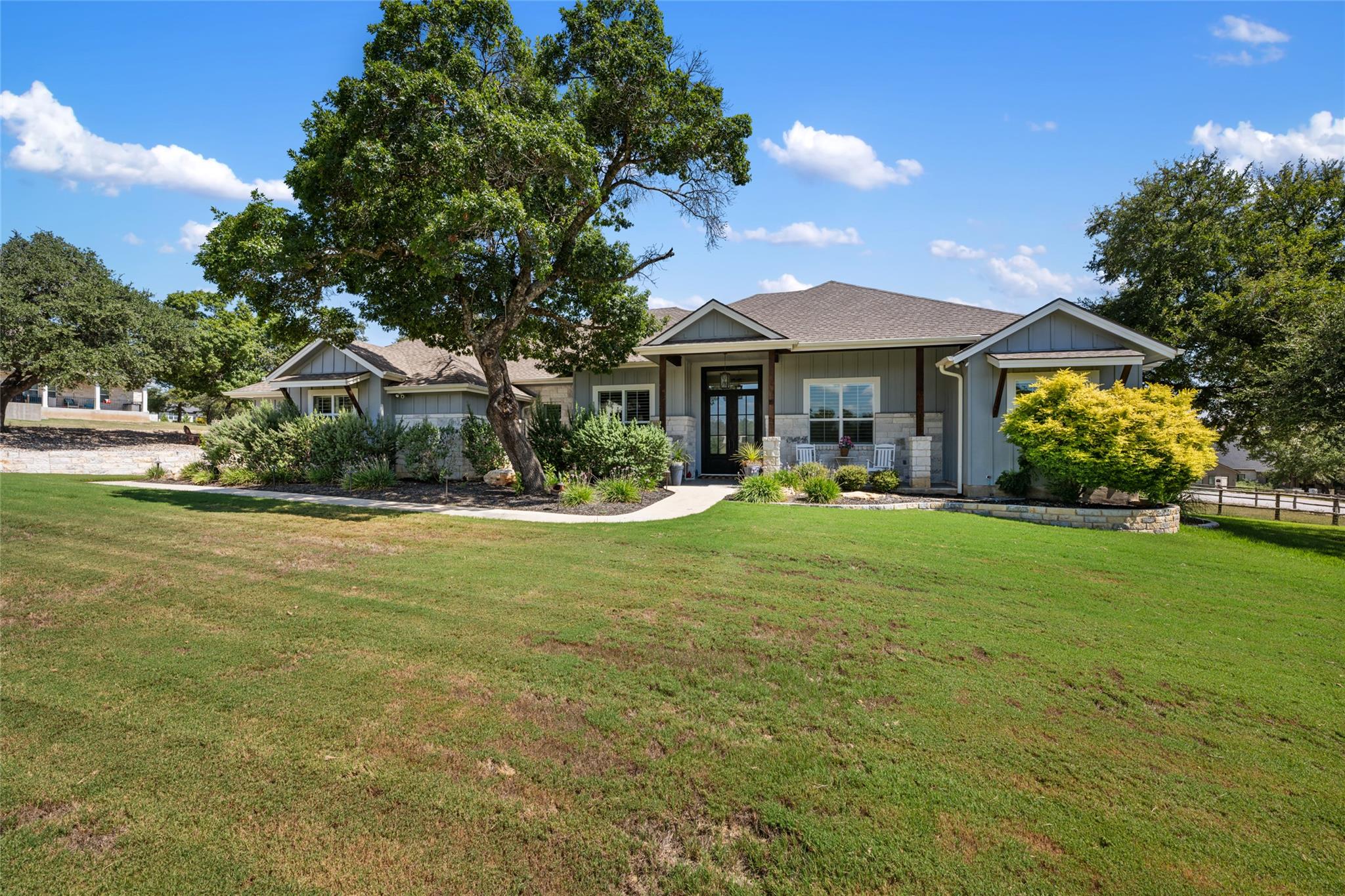 105  Stag Leap Ct, Liberty Hill, TX 78642 — photo 1
