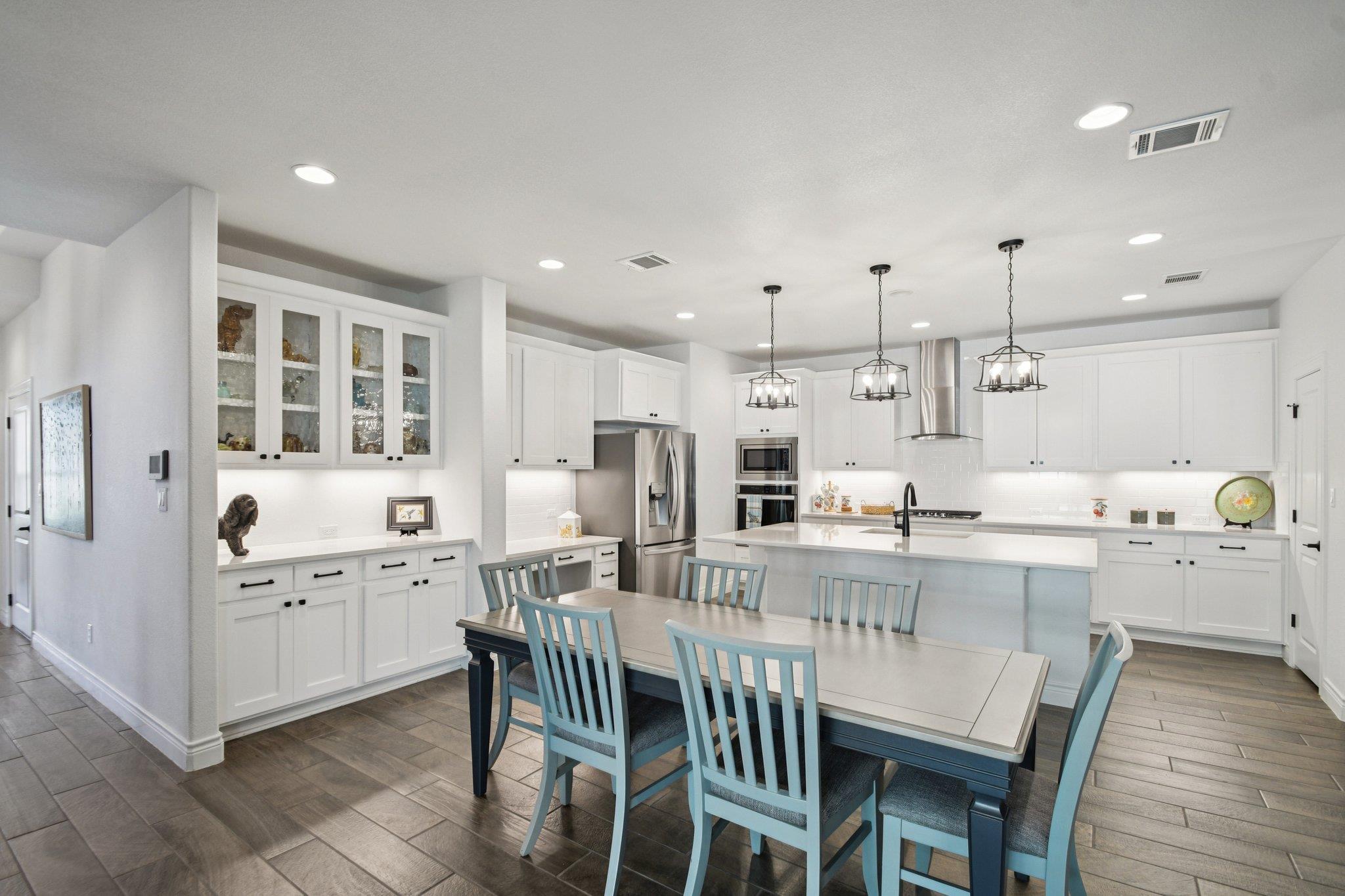 804 Indian Hawthorne, Georgetown, TX 78628 — photo 1