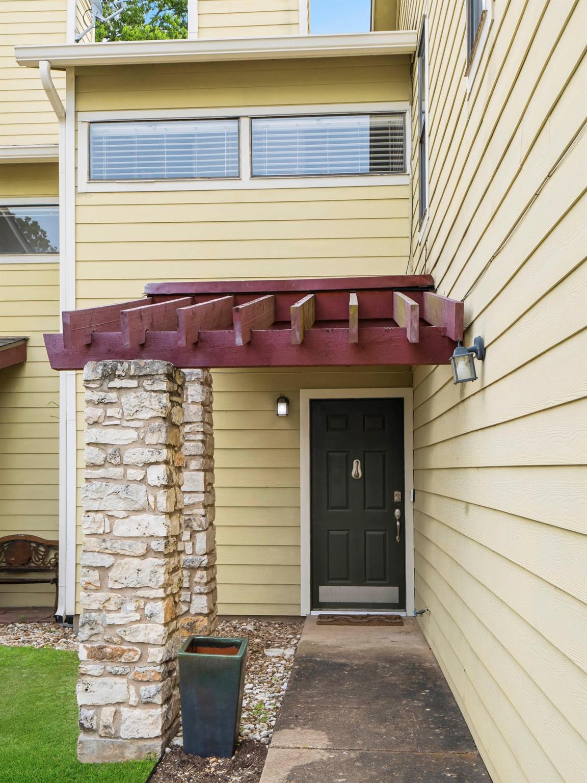 512 Eberhart, Austin, TX 78745 — photo 1