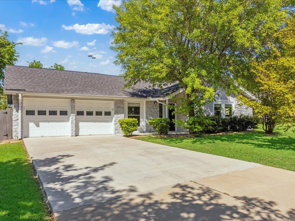 7302 Meadowood, Austin, TX 78723 — photo 1