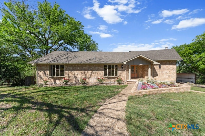 608 Ridgecrest Drive, Salado, TX 76571 — photo 1