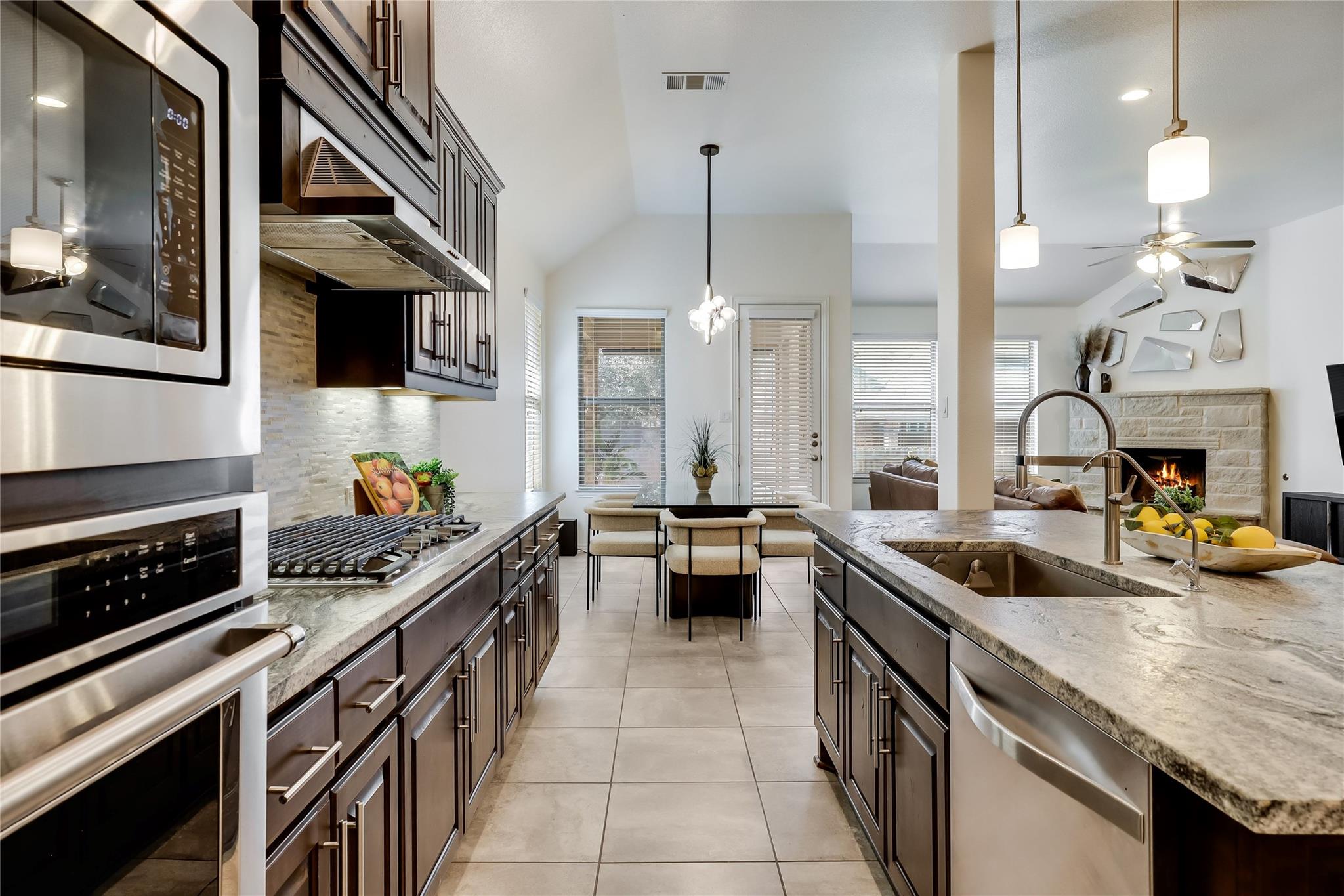 22207 Cape Travis, Lago Vista, TX 78645 — photo 1