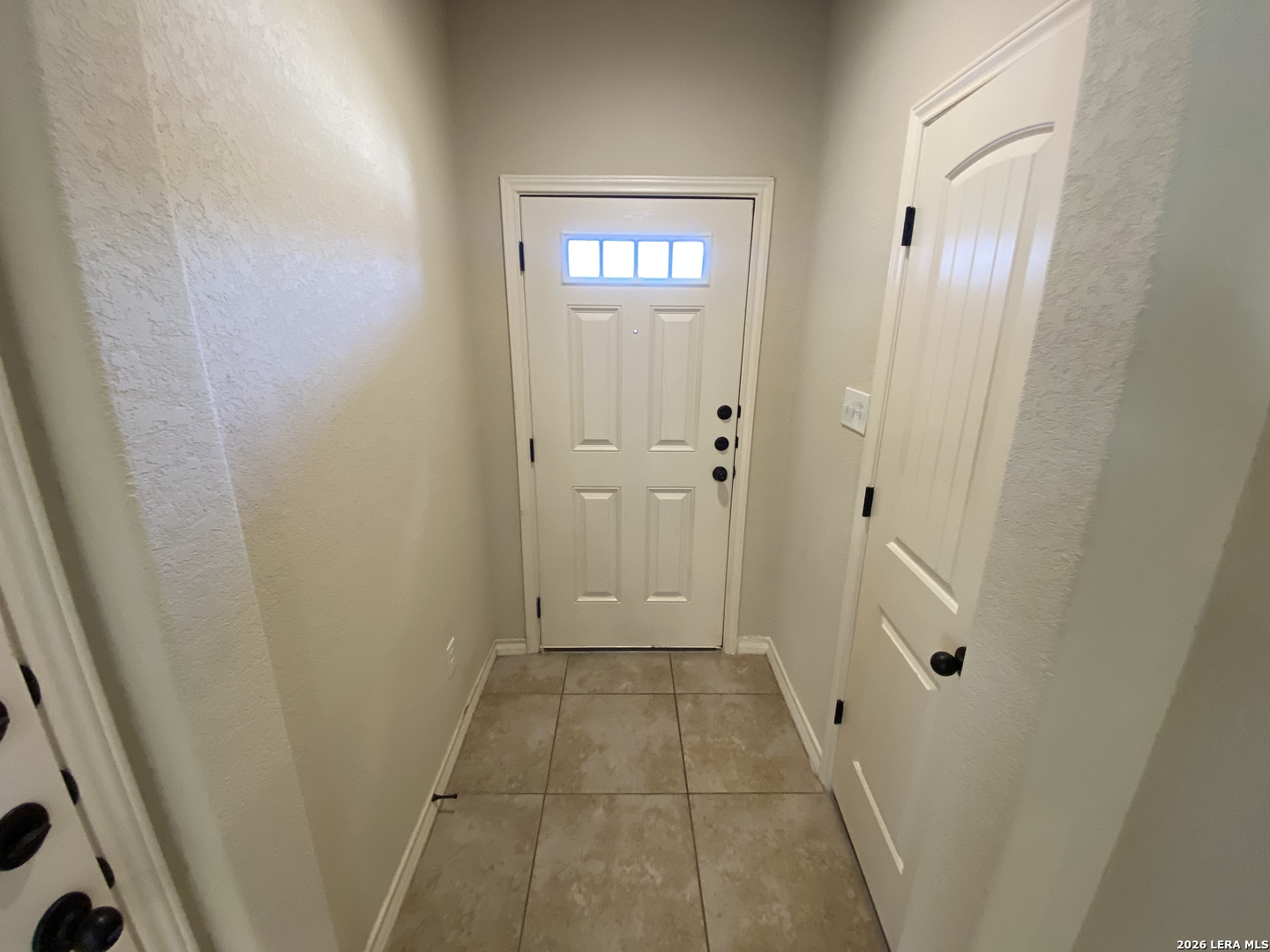 6870 Lakeview Dr, ,  78244 — photo 1