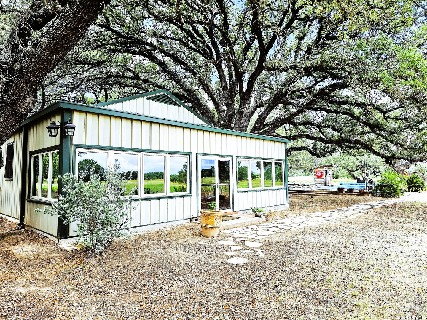 799 County Road 6612, Devine, TX 78016 — photo 1