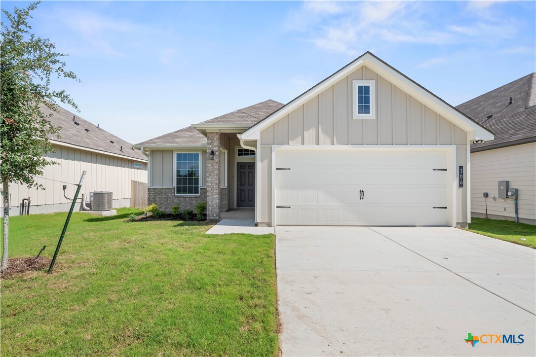 306 University Avenue, Troy, TX 76579 — photo 1